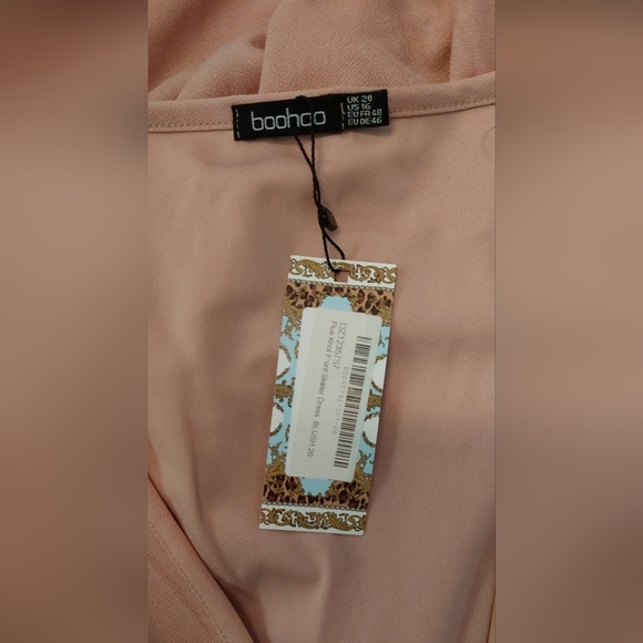 Boohooo NWT Size 16 Blush Pink Skater Dress Boho Girly Date Night Flirty Deep V - Picture 8 of 10